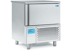 Schockfroster ISA T5 SP:     	Abmessungen: 	B 800/ T 700/ H 920    	Fassungsvermögen/Inhalt: 	5 Stk G