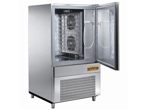 Schockfroster SAGI DMS 72 S:     	Abmessungen: 	B 1040/ T 1000/ H 1880    	Fassungsvermögen/Inhalt: 	20 S